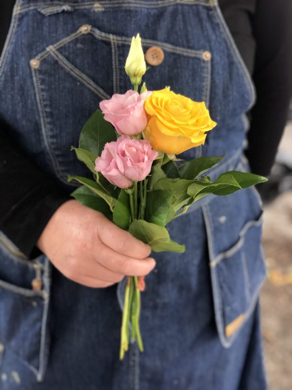 Blommor i gult och rosa