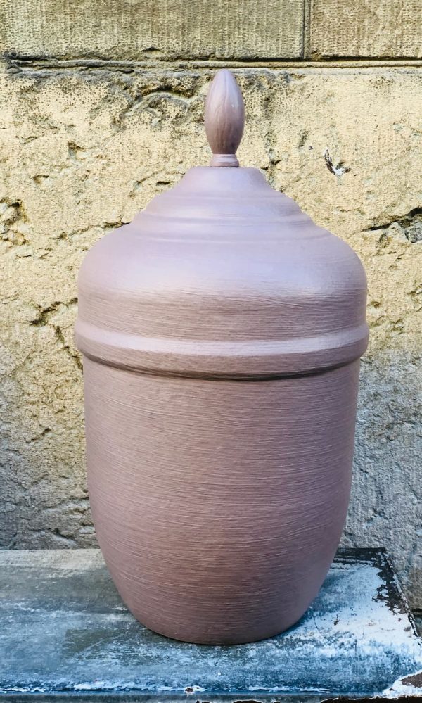 Urna, delightful plum