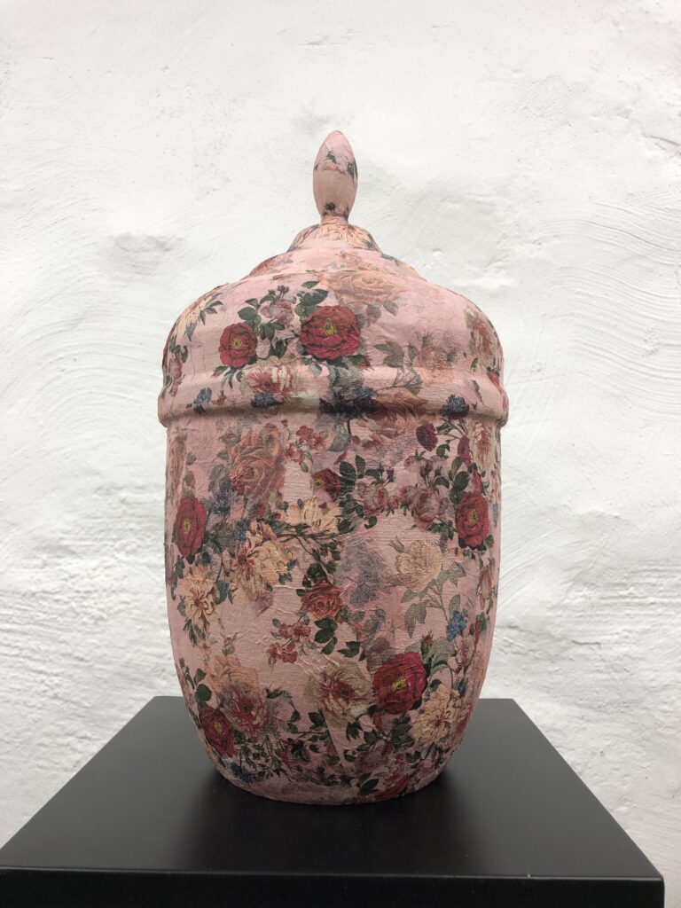 IGNIS unika urna Romantik målad med blommor